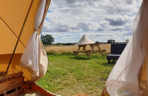 Saltburn-by-the-Sea Cabin | 6m xl Bell Tent With log Burner, Near Whitby