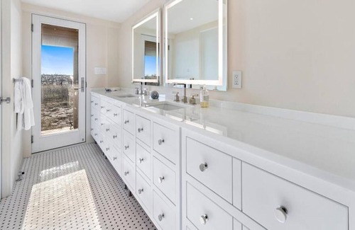 North Beach House | 7 bedroom accommodation in North Beach