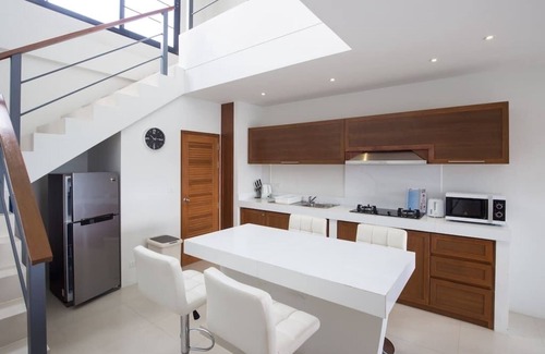 Moo 5 Villa | 7 Bedroom Seaview villa 5 mins to beach