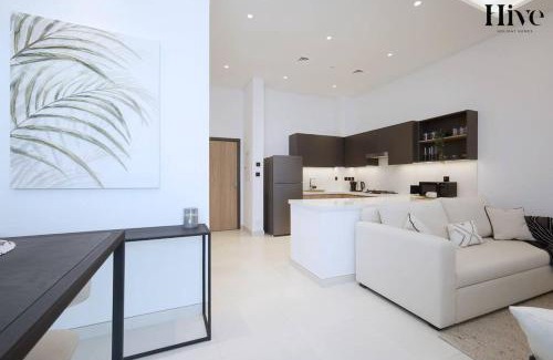 Jebel Ali Apartment | 7 By Aurora 302