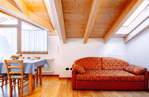 Ronzone Apartment | 70 m² Apartment ∙ 2 bedrooms ∙ 4 guests