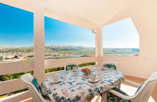 Pag Apartment | 70 m² Apartment ∙ 2 bedrooms ∙ 4 guests