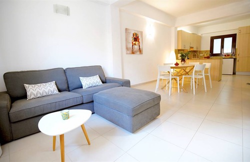 La Llotja-Born Apartment | 75 m² Apartment ∙ 3 bedrooms ∙ 6 guests