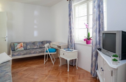 Tucepi Apartment | 75 m² Apartment ∙ 3 bedrooms ∙ 11 guests