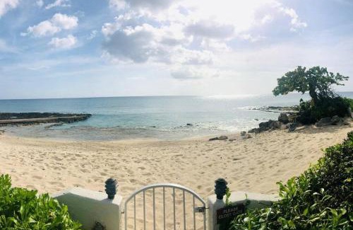 Seven Mile Beach Apartment | 7Mile Beachfront Apartment