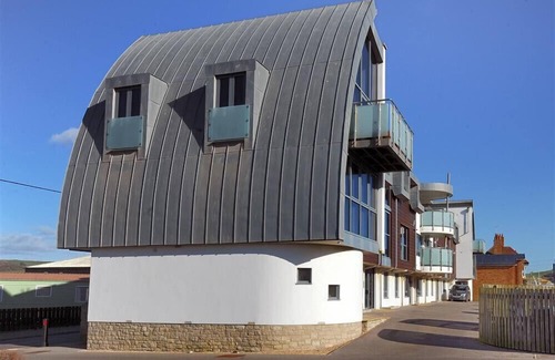 West Bay House | 8 Driftwood