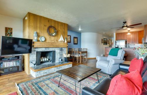 Dillon Apartment | 8 Mi to Keystone Resort Dillion Condo with Hot Tub!