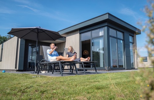 Hoge Hexel Ski Chalet | 8-person bungalow - Widely accessible in the holiday park Landal Sallandse Heuvelrug
