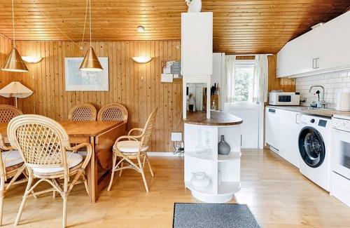 Dannemare House | 8 person holiday home in Dannemare