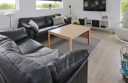 Haslevgarde House | 8 person holiday home in Hadsund