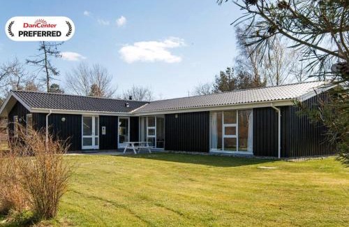 Vibæk Strand House | 8 person holiday home in Ebeltoft-By Traum