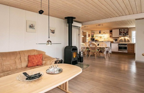 Hou House | 8 person holiday home in Hals-By Traum