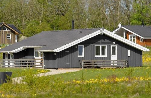 Mommark Strand House | 8 person holiday home in Sydals-By Traum