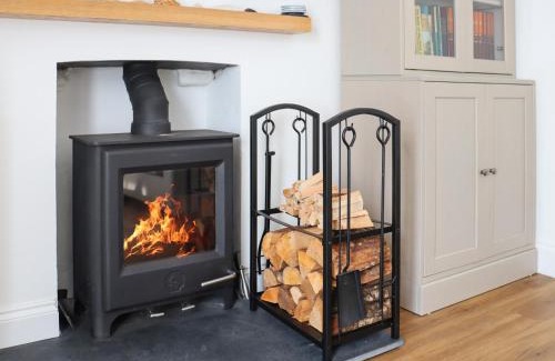 Llansteffan House | 8 Stratford Villas