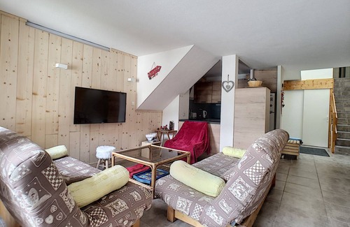 Saint-Jean-dʼAulps Apartment | 80 m² Apartment ∙ 4 bedrooms ∙ 9 guests
