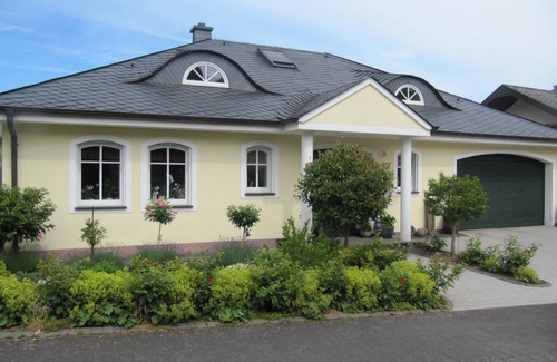 Kluesserath Apartment | 80 m² Apartment ∙ 1 bedroom ∙ 2 guests