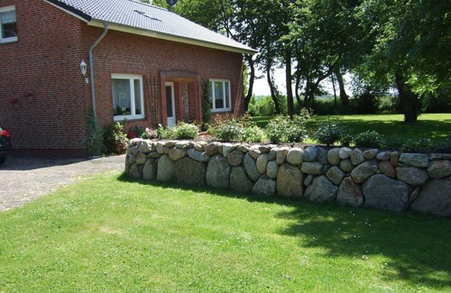 Poppenbull Apartment | 80 m² Apartment ∙ 2 bedrooms ∙ 4 guests