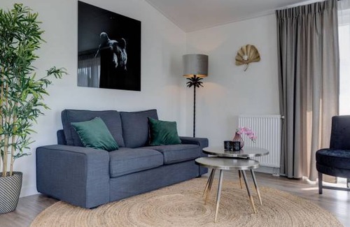 Municipality of Veldhoven Ski Chalet | 80 m² Chalet ∙ 3 bedrooms ∙ 6 guests