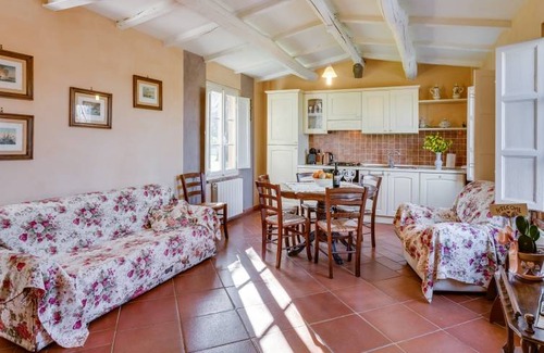Pescia House | 80 m² Farmhouse ∙ 3 bedrooms ∙ 6 guests