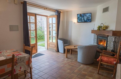 Fau-de-Peyre House | 80 m² Gîte ∙ 4 bedrooms ∙ 7 guests
