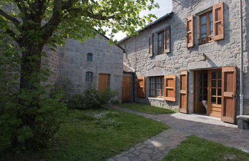 Fau-de-Peyre House | 80 m² Gîte ∙ 4 bedrooms ∙ 7 guests