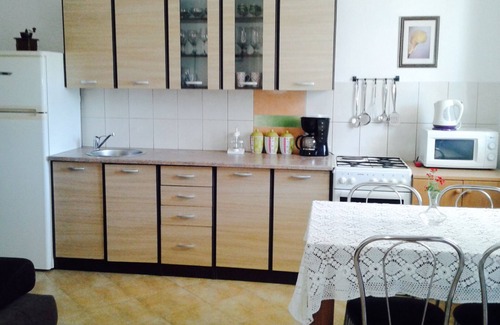 Cove Osibova (Milna) House | 80 Meters From Beautiful Clear Blue Sea, Apartment Violeta