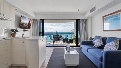 Golden Beach Apartment | #812 Ramada Resort, Beachfront