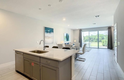 Reunion House | 832 Elegant 3BR Townhome