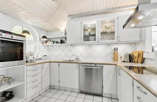 Knebel House | 84363-Knebel-Apollovej-108