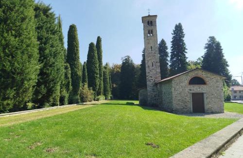 Albese con Cassano Apartment | 85 mjka house free parking COMO