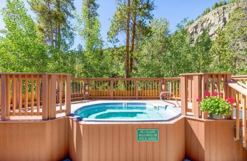 Keystone House | 8767 Trappers Crossing condo