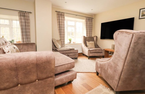 Airton Cottage | 9 Riverside Walk
