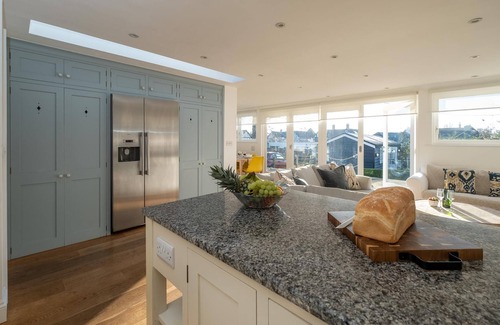 Thorpeness Cottage | 9 Uplands - sleeps 7 guests in 4 bedrooms