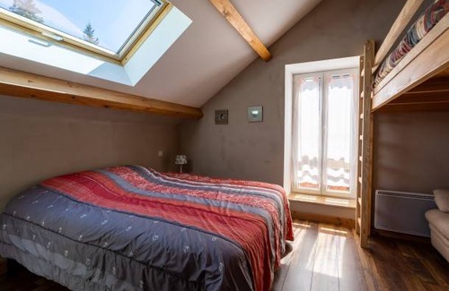 Embrun Apartment | 90 m² Apartment ∙ 2 bedrooms ∙ 2 guests