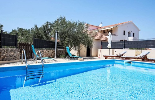 Razanj Apartment | 90 m² Apartment ∙ 3 bedrooms ∙ 6 guests