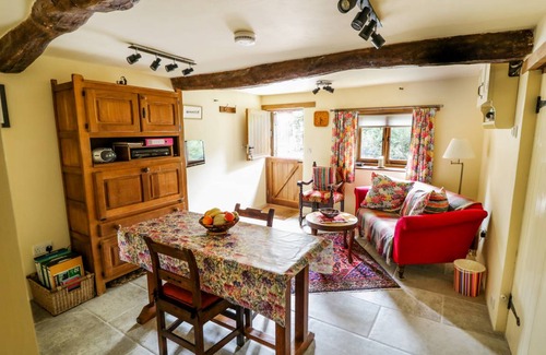 Heligan Cottage | 90 m² Cottage ∙ 1 bedroom ∙ 2 guests