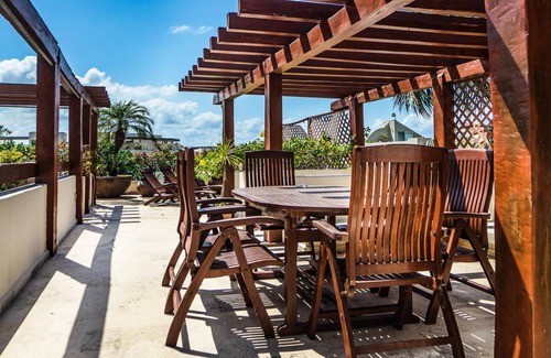 Downtown Condo | 93 m² Condo ∙ 2 bedrooms ∙ 5 guests