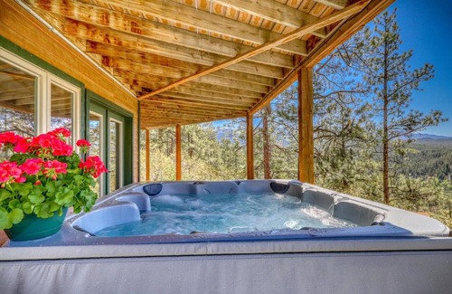 San Juan River Village House | 942 Harman Ave