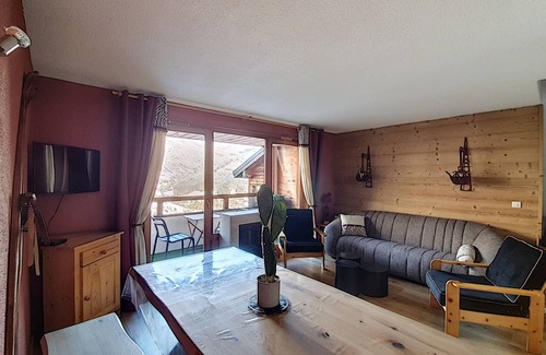 Saint-Jean-dʼAulps Apartment | 96 m² Apartment ∙ 4 bedrooms ∙ 12 guests