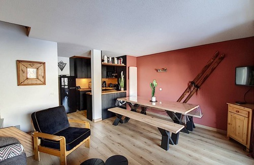 Saint-Jean-dʼAulps Apartment | 96 m² Apartment ∙ 4 bedrooms ∙ 12 guests