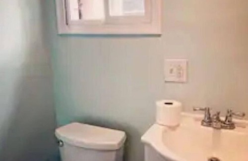 Geneva-on-the-Lake House | A 3 BDRM Bungalow In the Heart of the GOTL Strip