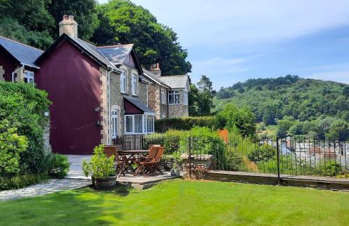 Lynton House | A 3 bed cottage in Exmoor with fantastic sea views