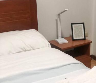 Trujillo Apartment | A 3 Cdras del Centro histórico, Amplio y en Piso 2