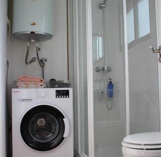 Hio House | A Broula Casa con piscina