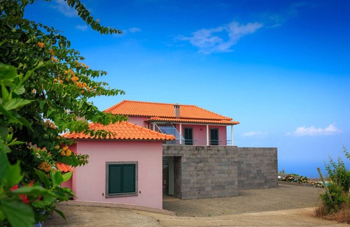 Sao Jorge Villa | A Casa do Lagar In a peaceful and solitary area with a pleasant climate all year