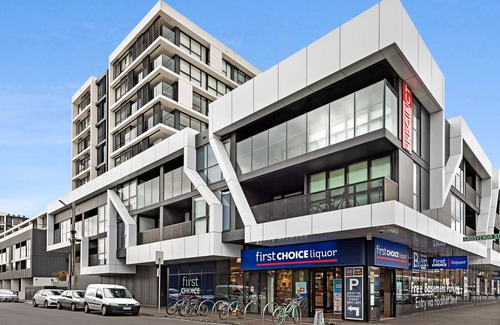 Abbotsford Apartment | A Cozy & Plush 2BR Apt Next to The Yarra River