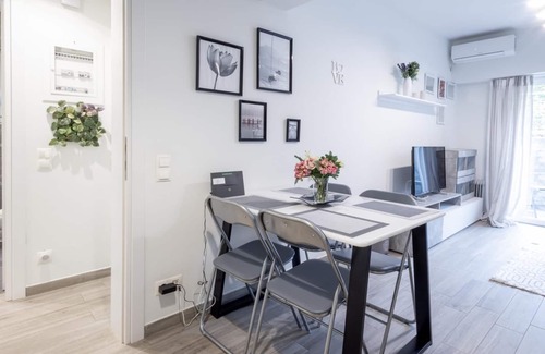Voula Apartment | A Cute Cocoon Near Voula Beach