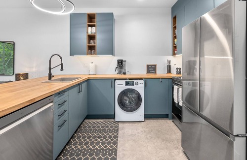 Courtenay House | A cutting-edge modern-eco house, where stylish design meets eco-conscious living