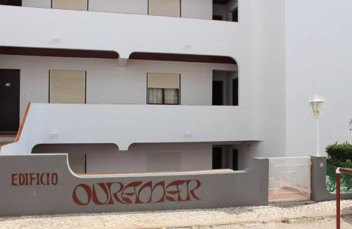 Oura Apartment | A dois passos da praia