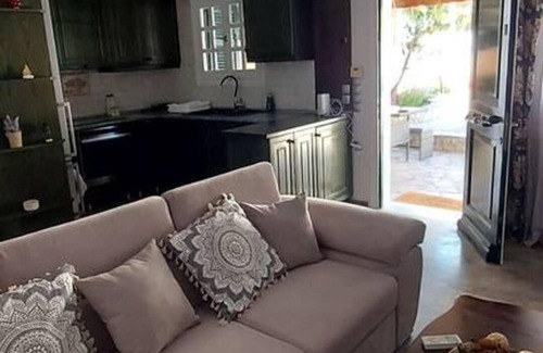 Corfu Town House | a Flower House in Corfu Close to Beach and Town
